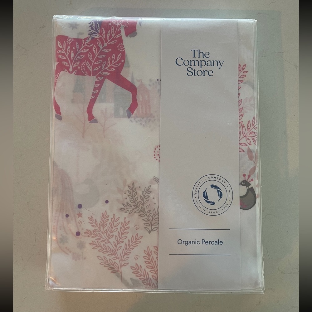 The Company Store Twin Duvet cover and standard pillowcase. Prancing unicorns